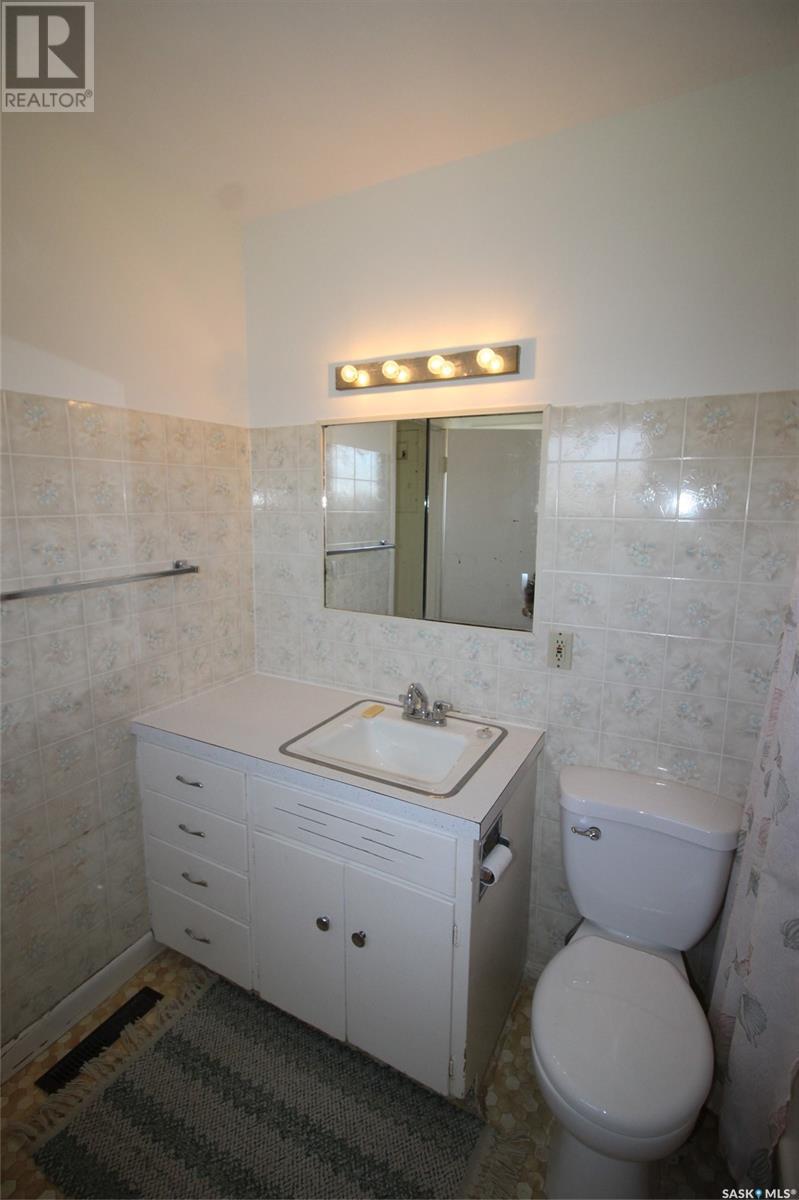 Photo 18 of 710 Railway Avenue, Arlington Rm No 79 SK