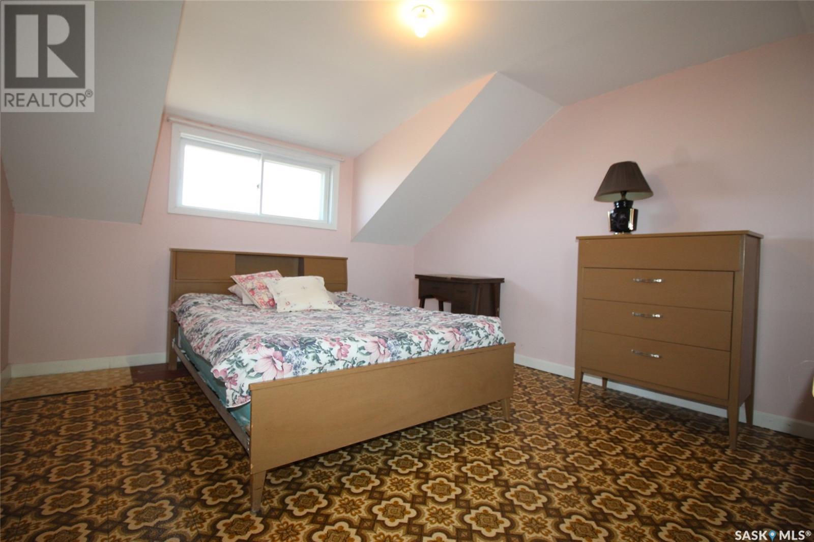 Photo 6 of 710 Railway Avenue, Arlington Rm No 79 SK