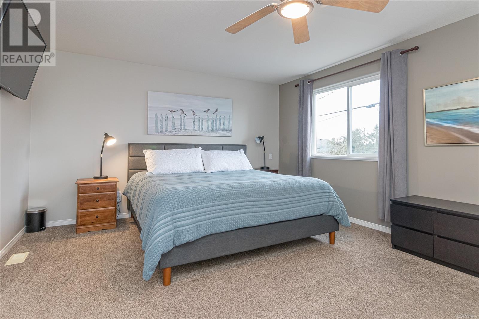 3886 Victoria Ave, Nanaimo