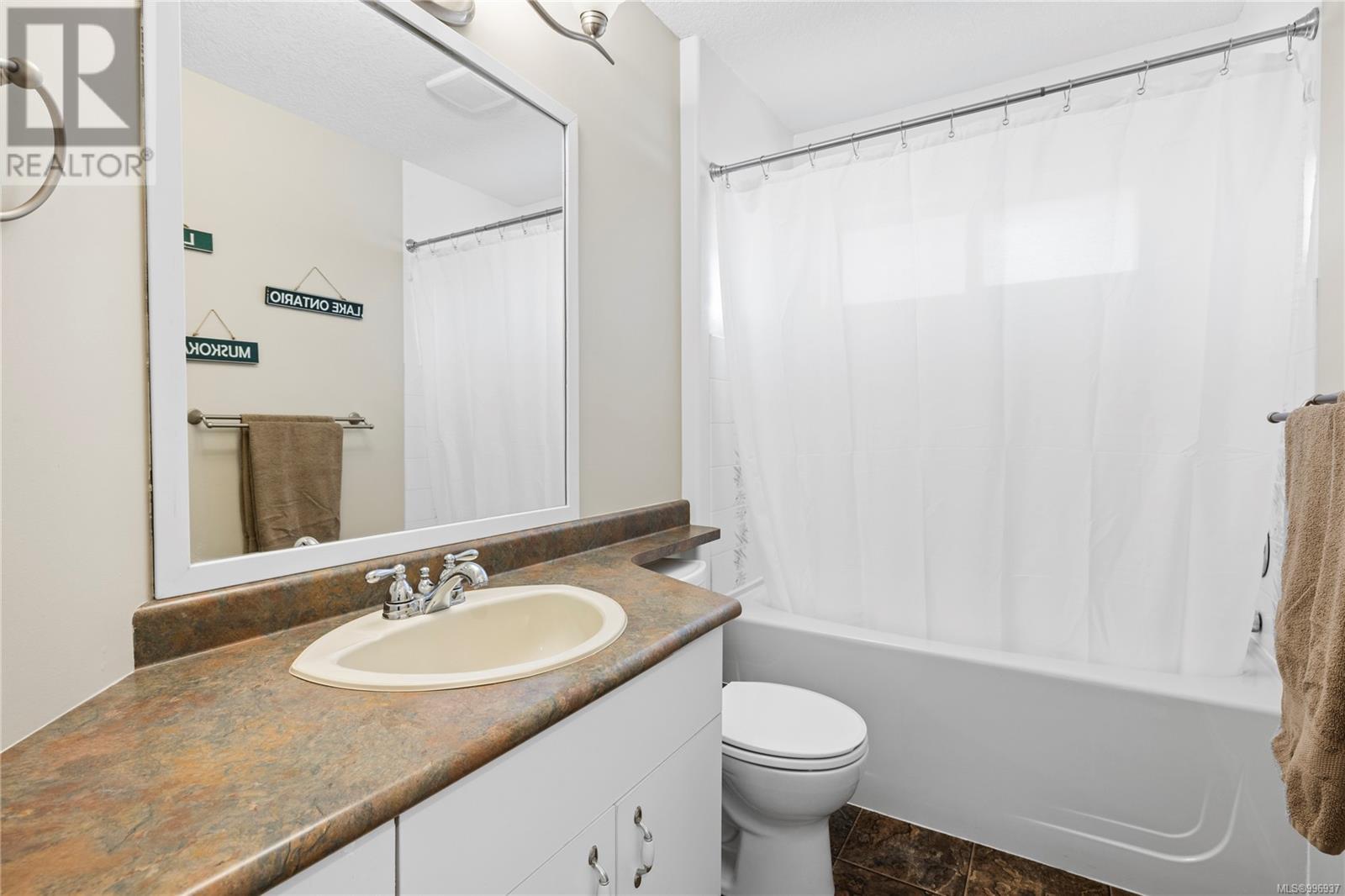 381 Rheumer Cres, Parksville