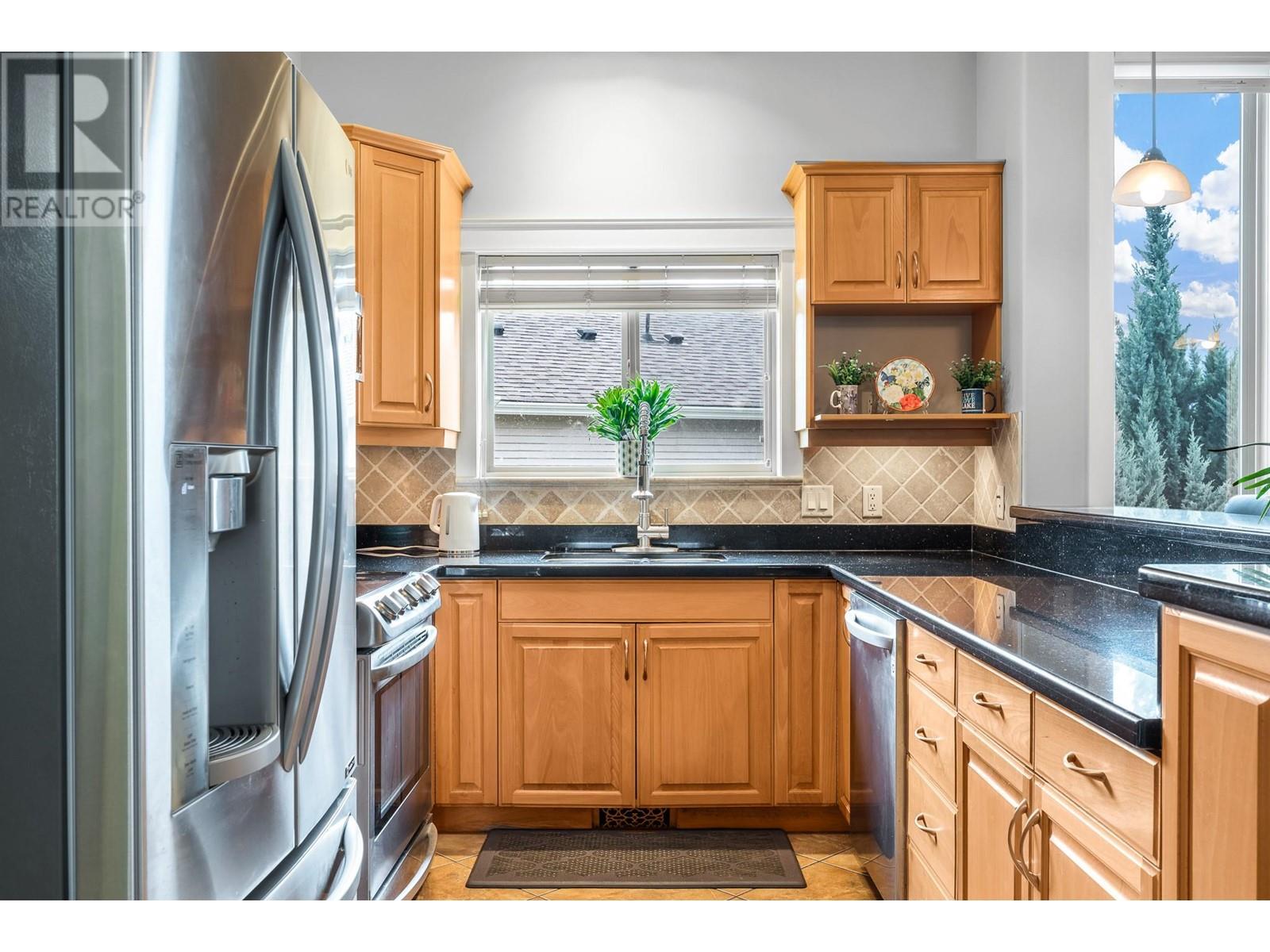 2 2100 Boucherie Road, West Kelowna