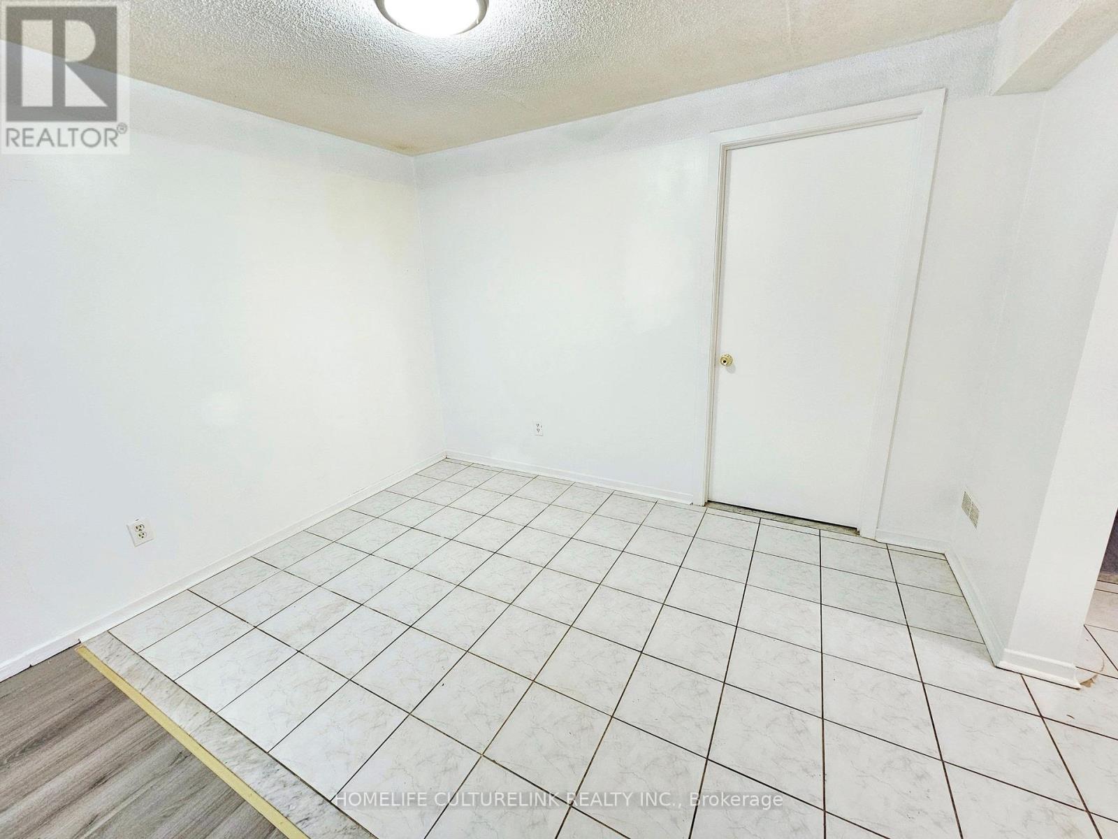 Photo 2 of Bsmt 20 Karen Miles Crescent, Markham ON