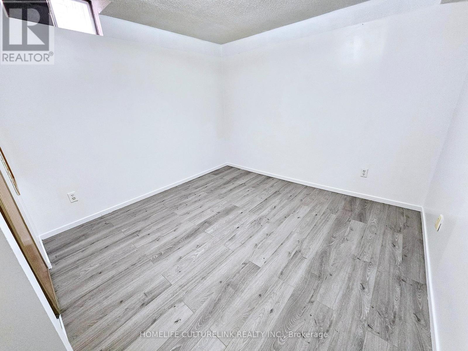 Photo 3 of Bsmt 20 Karen Miles Crescent, Markham ON