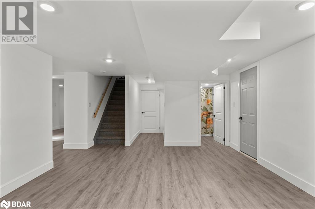 Photo 11 of 99 Wellington Street E, Barrie ON
