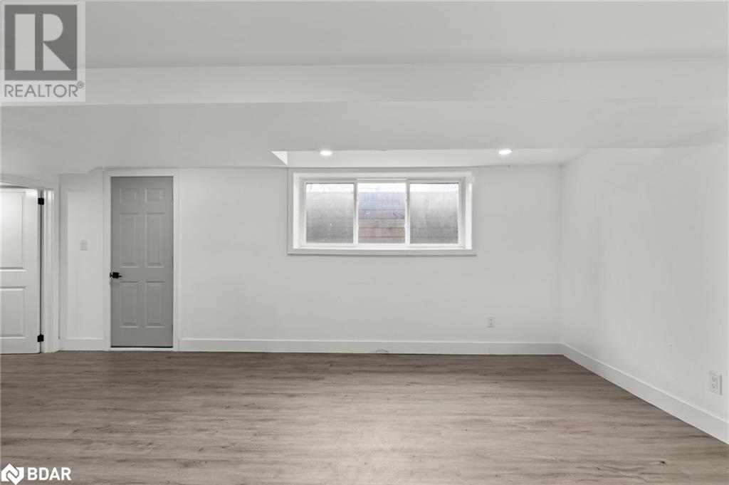 Photo 10 of 99 Wellington Street E, Barrie ON