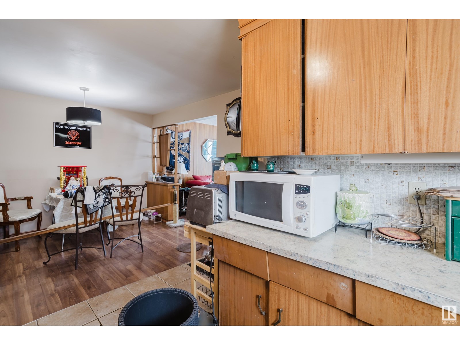 7311 7313 79 AV NW, Edmonton