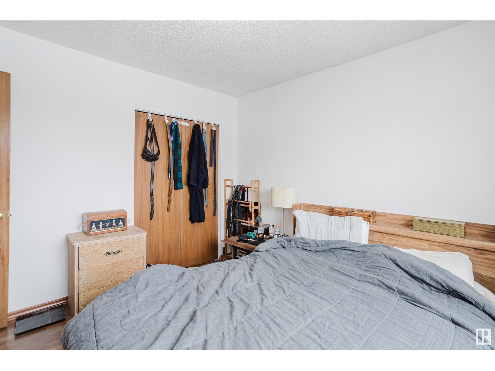 7311 7313 79 AV NW, Edmonton