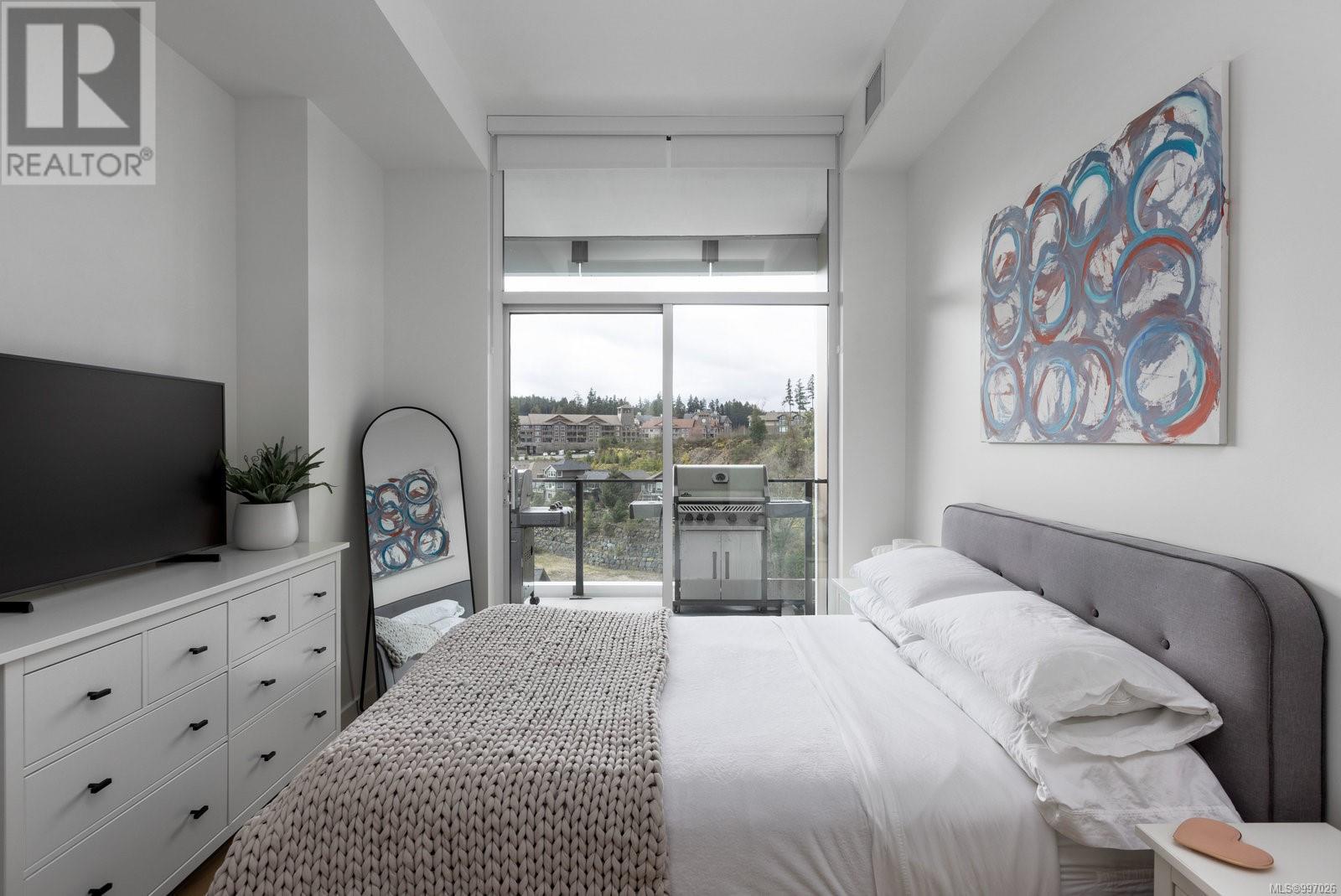 1505 2000 Hannington Road, Langford