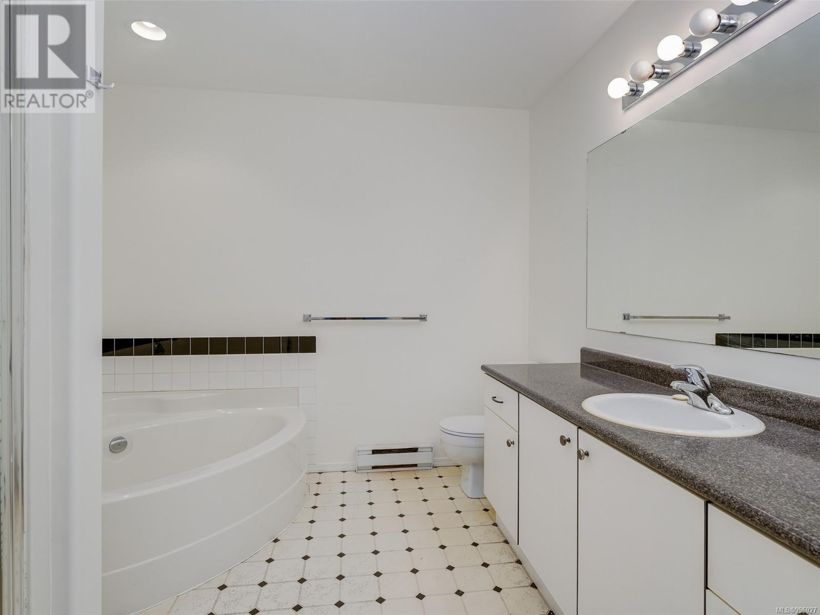 17 2190 Drennan Street, Sooke