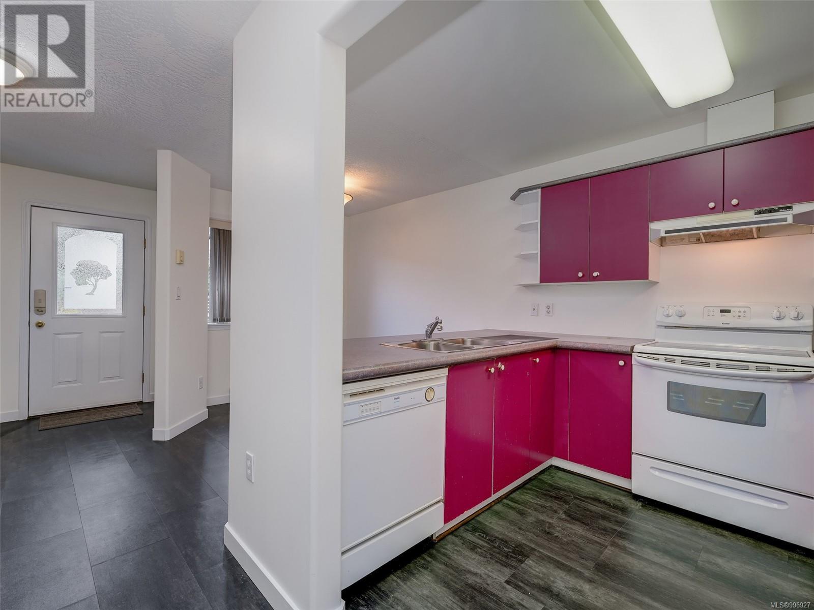 17 2190 Drennan Street, Sooke