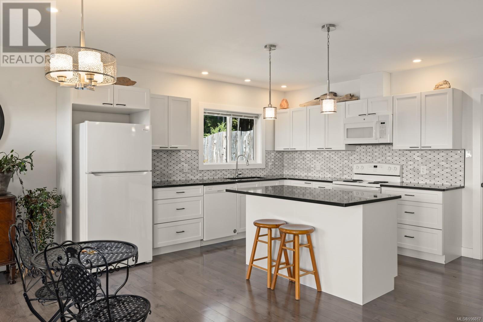  2735 Woodhaven Road, Sooke
