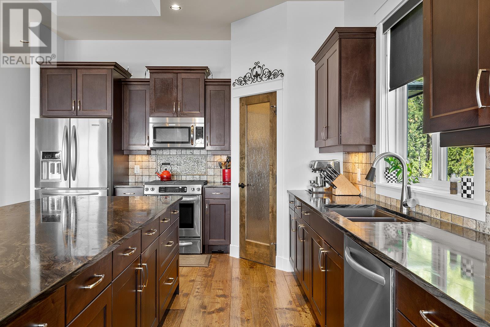  3104 Lakeview Cove Road, West Kelowna