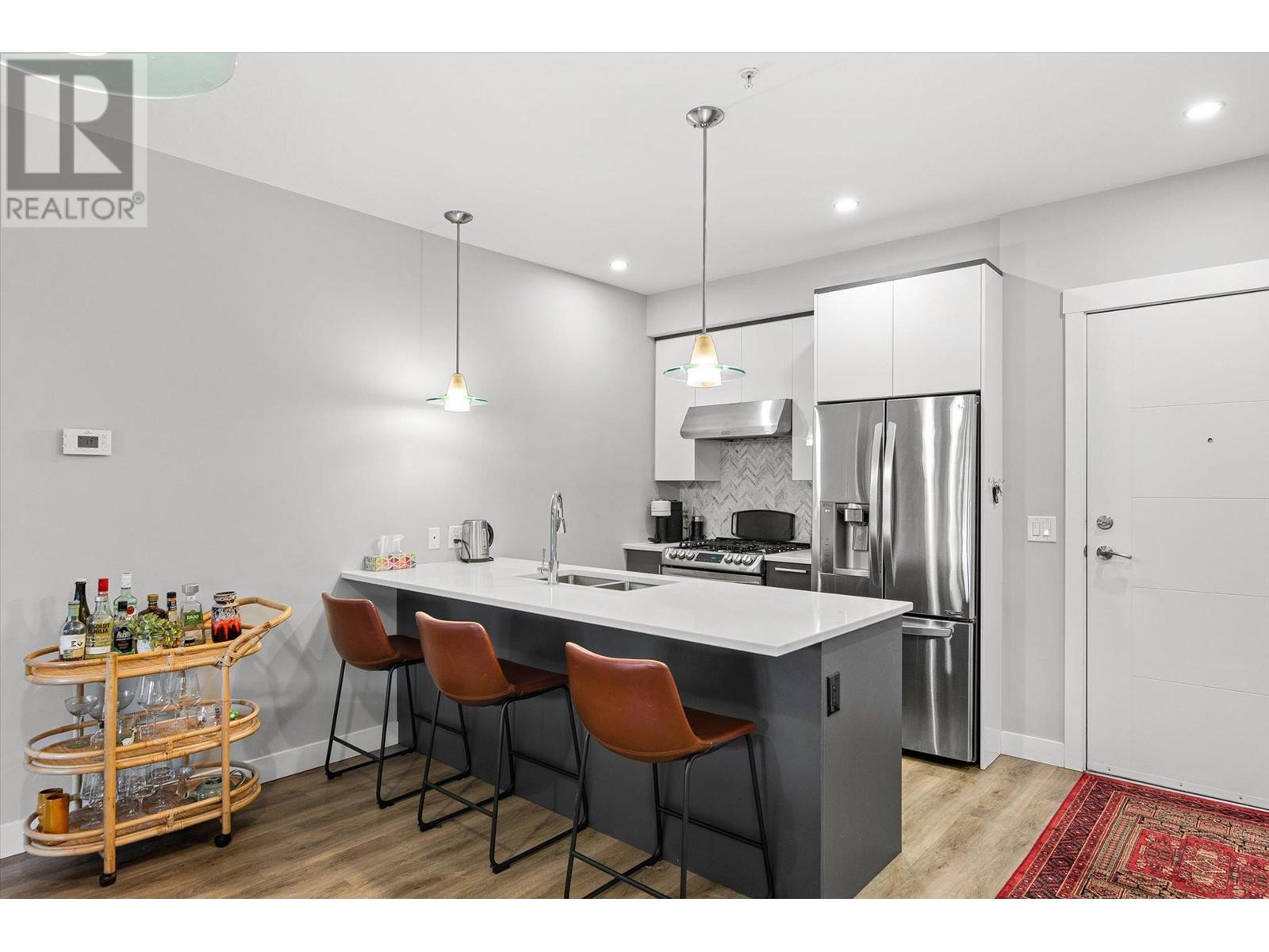 105 1883 Water Street, Kelowna