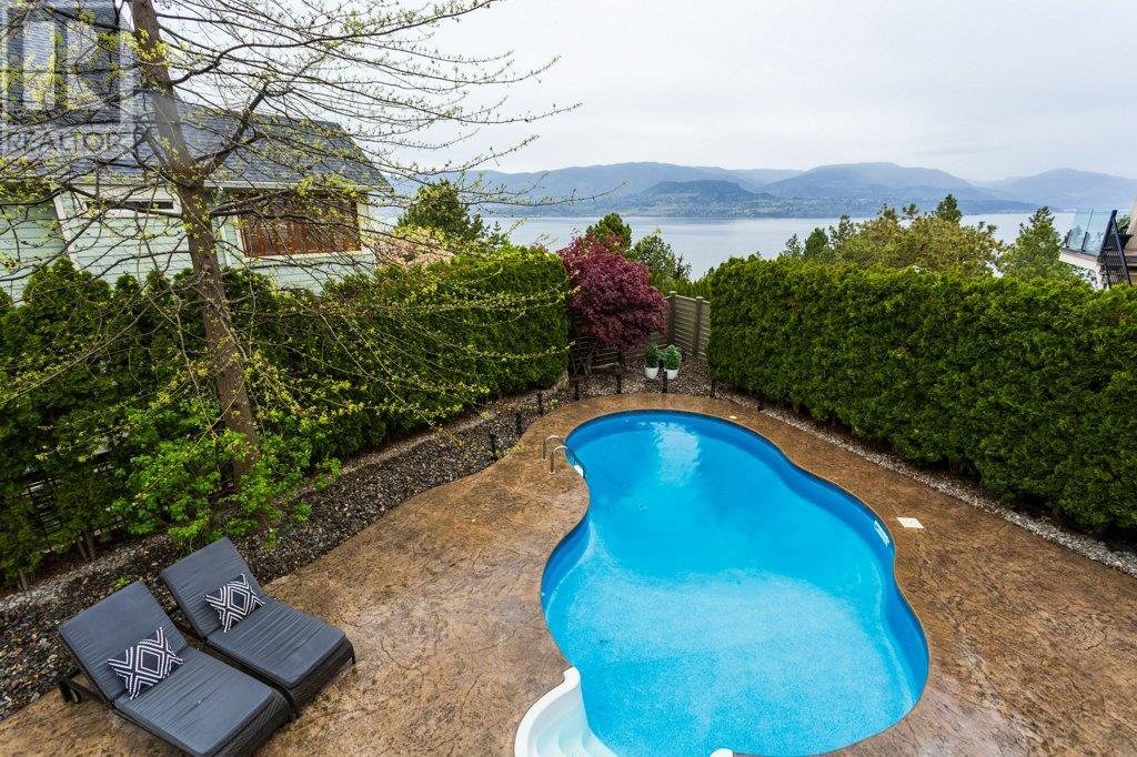  352 Quilchena Drive, Kelowna