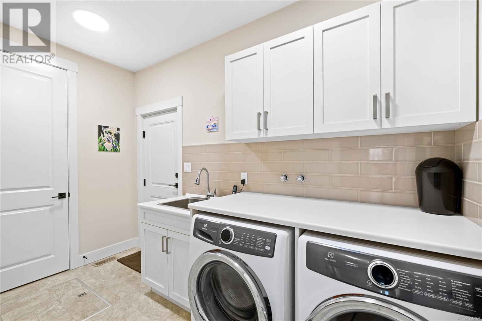 1004 Brookfield Cres, French Creek