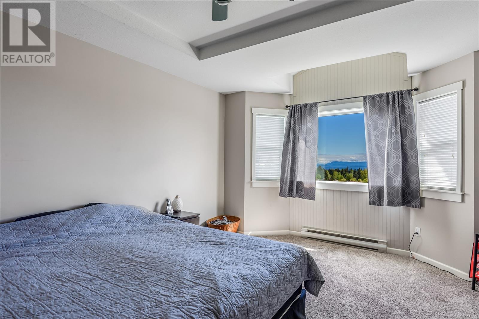 802 Georgia Dr, Campbell River