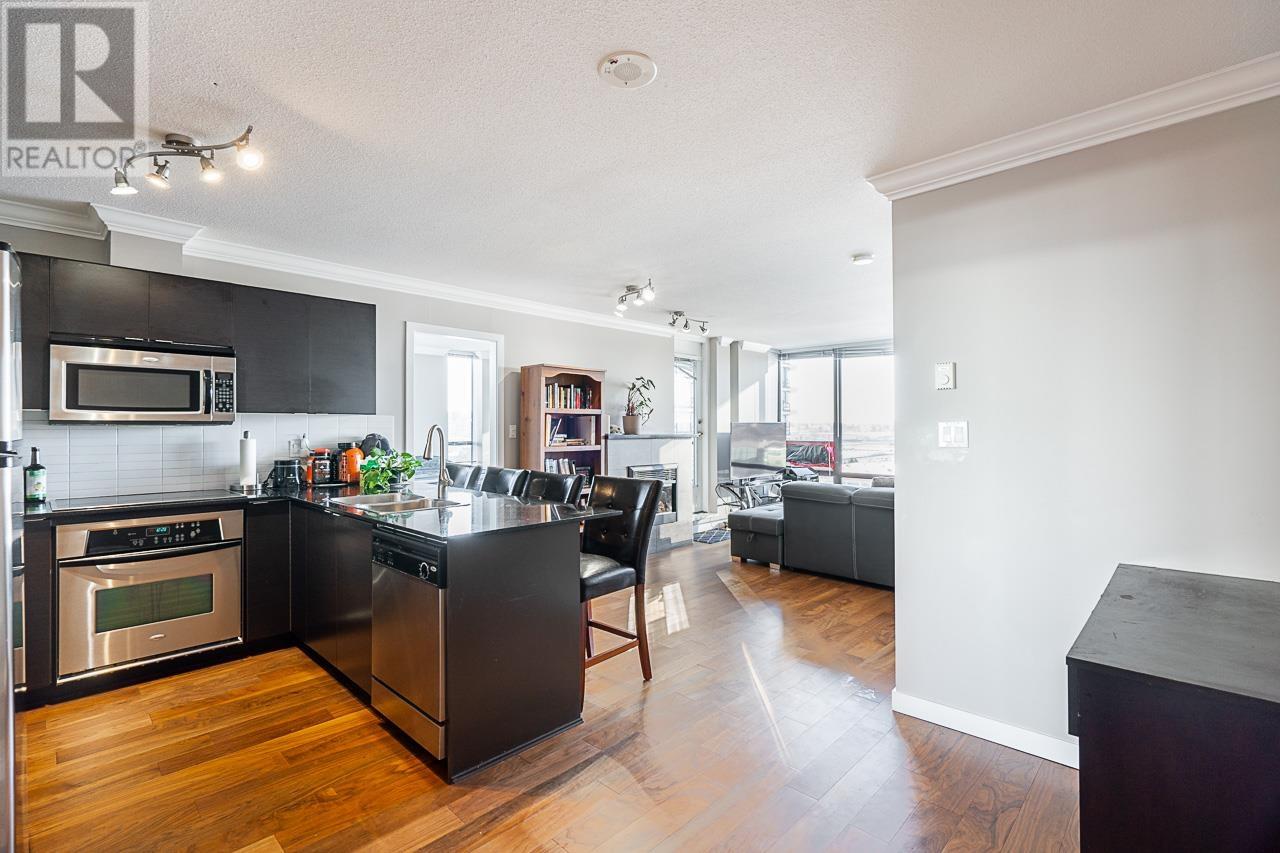 1404 4182 DAWSON STREET, Burnaby