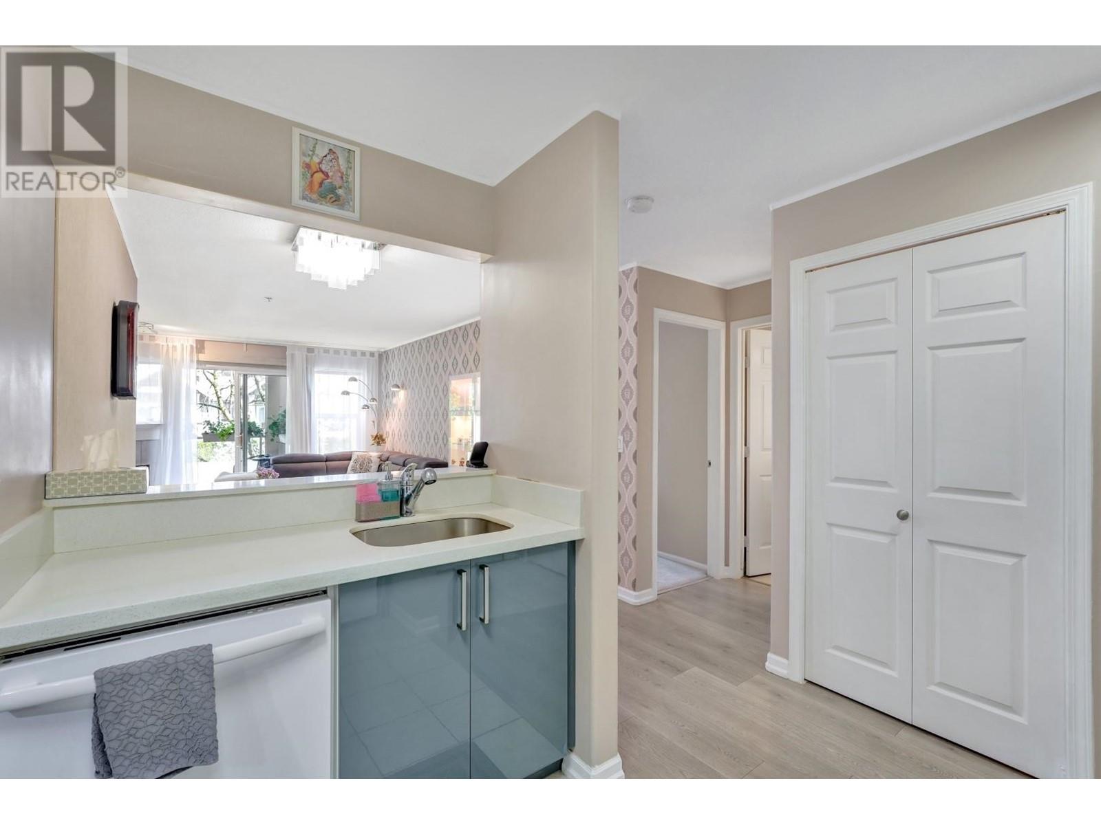 202 1558 GRANT AVENUE, Port Coquitlam