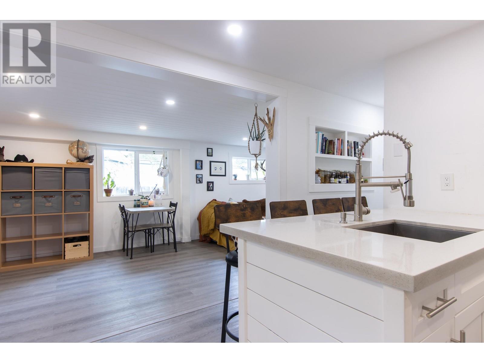 24 40157 GOVERNMENT ROAD, Squamish real estate listing R2996247