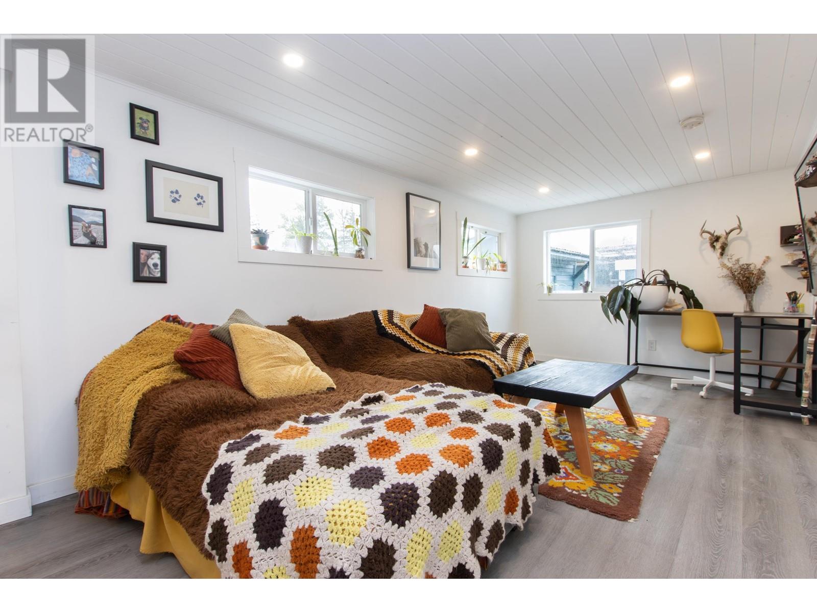 24 40157 GOVERNMENT ROAD, Squamish real estate listing R2996247