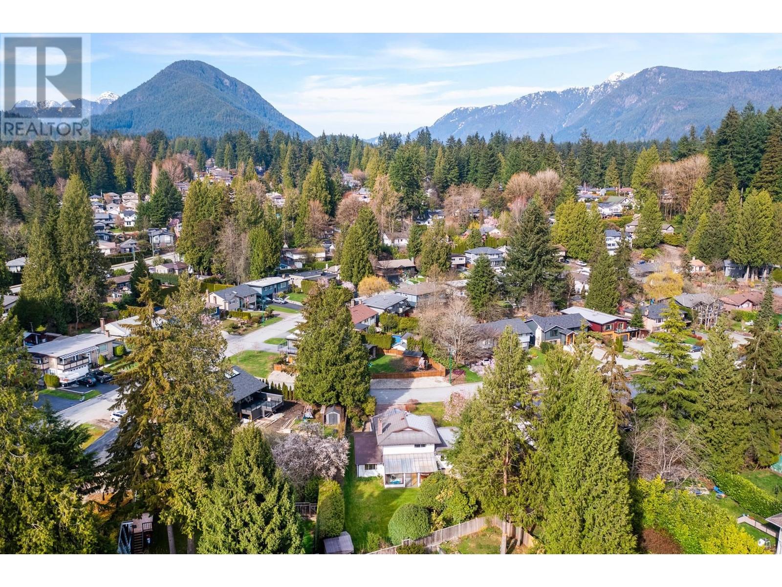 1601 PLATT CRESCENT, North Vancouver