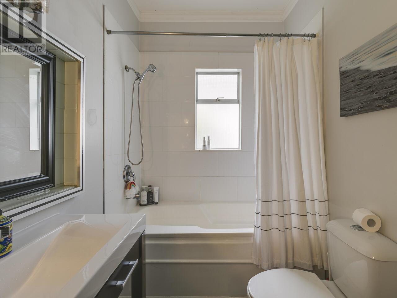 1577 E 26TH AVENUE, Vancouver