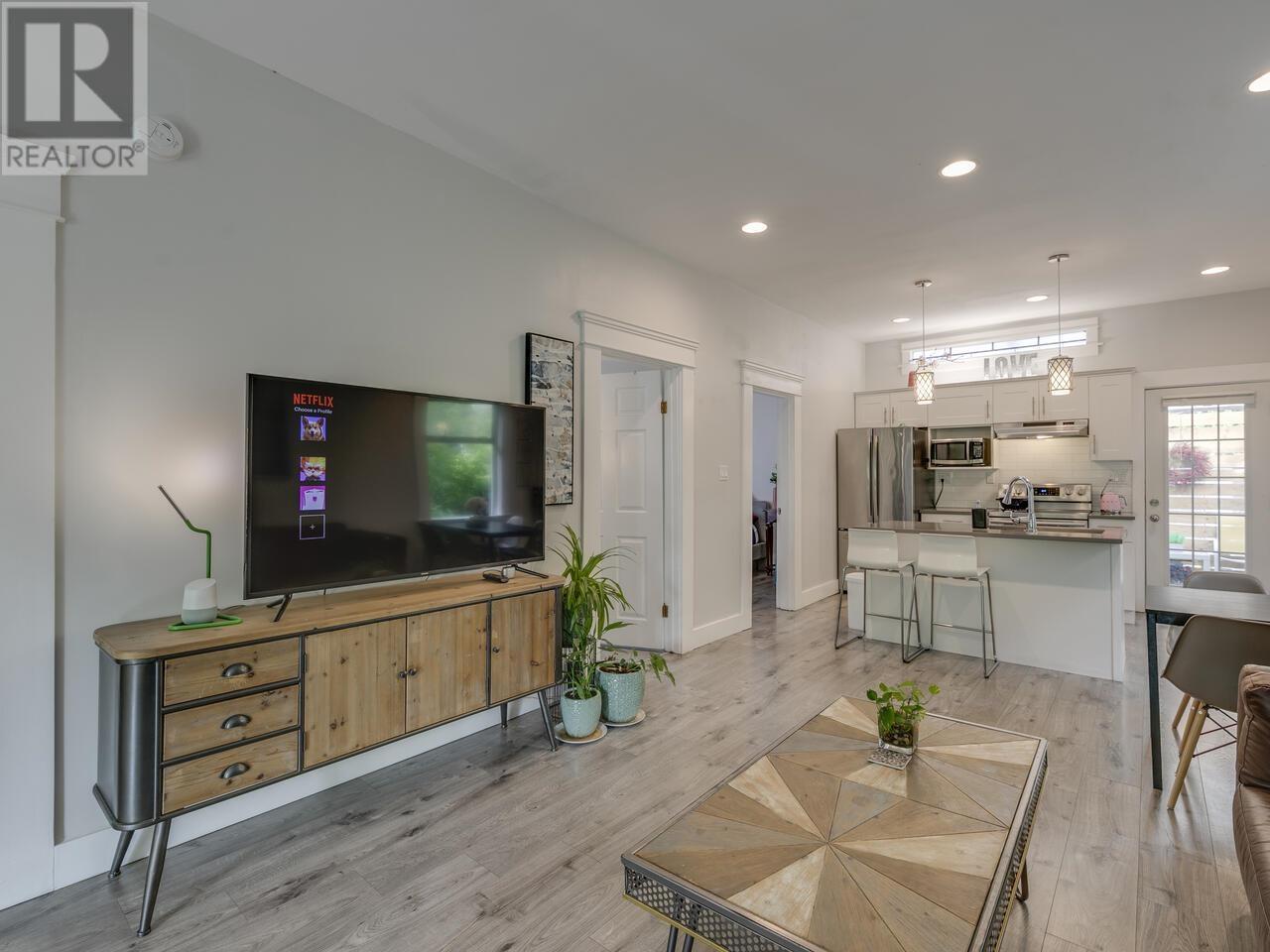 1577 E 26TH AVENUE, Vancouver