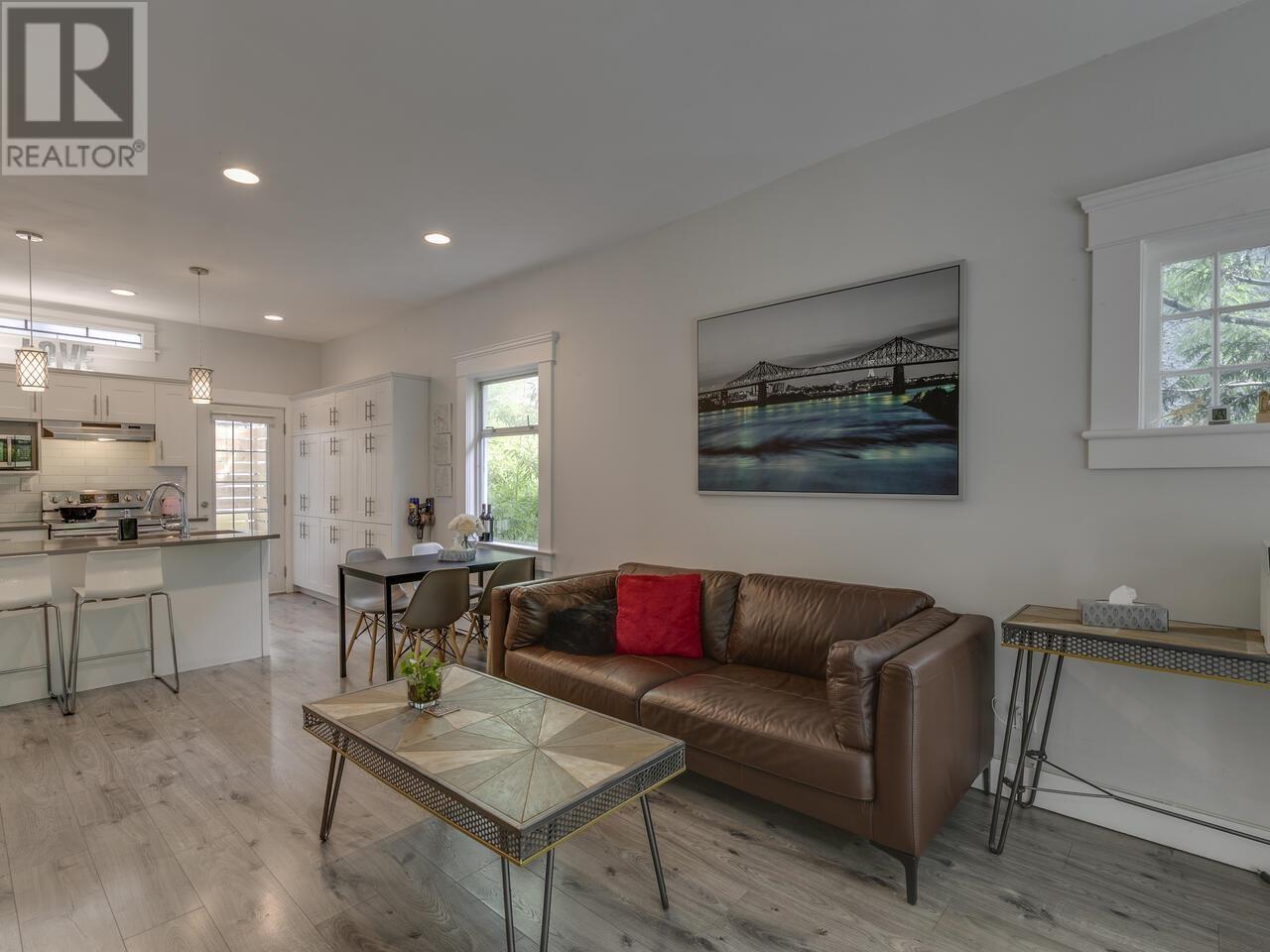 1577 E 26TH AVENUE, Vancouver