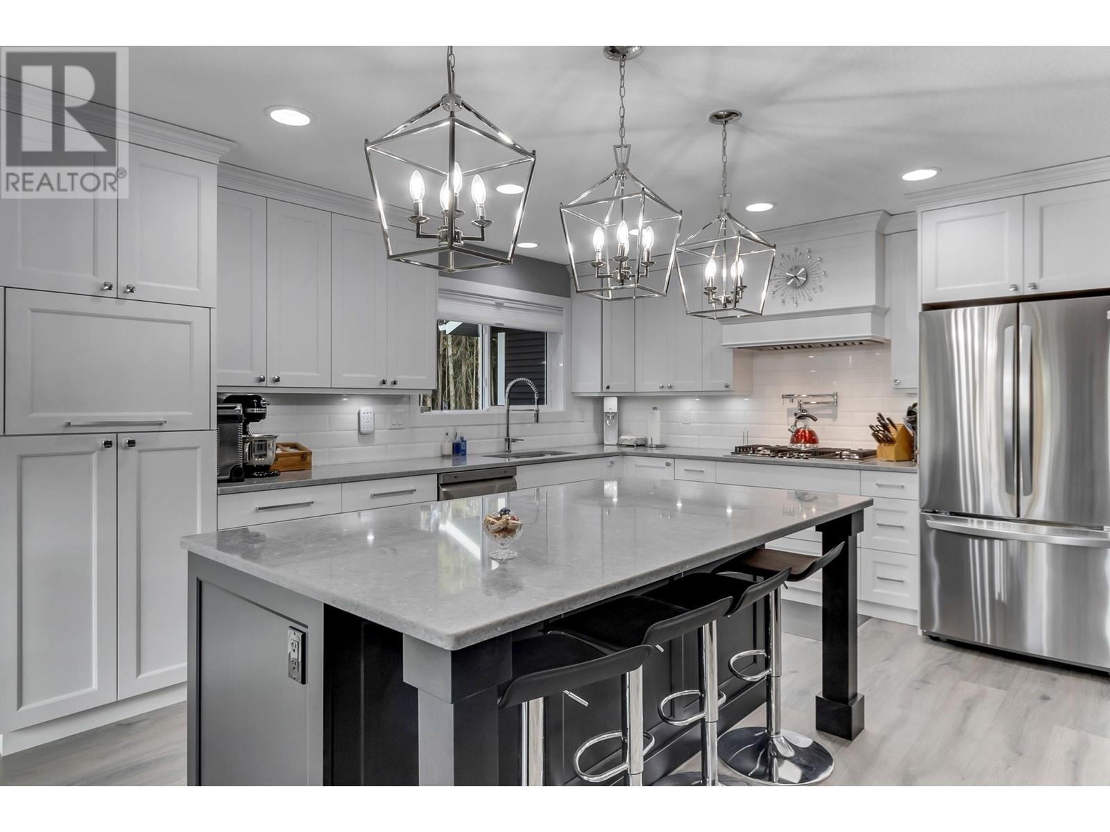 8458 WESTCREST DRIVE, Prince George