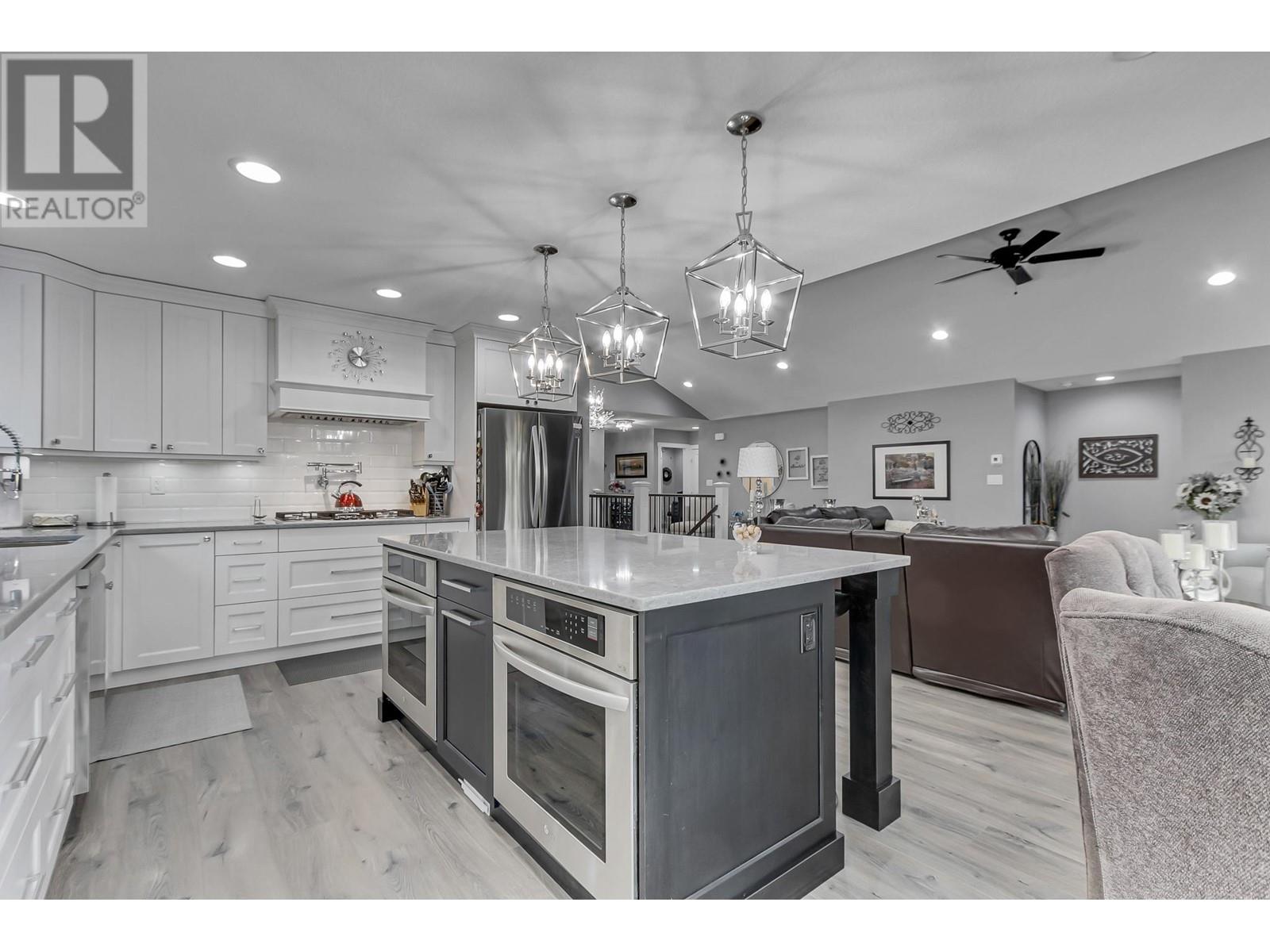 8458 WESTCREST DRIVE, Prince George