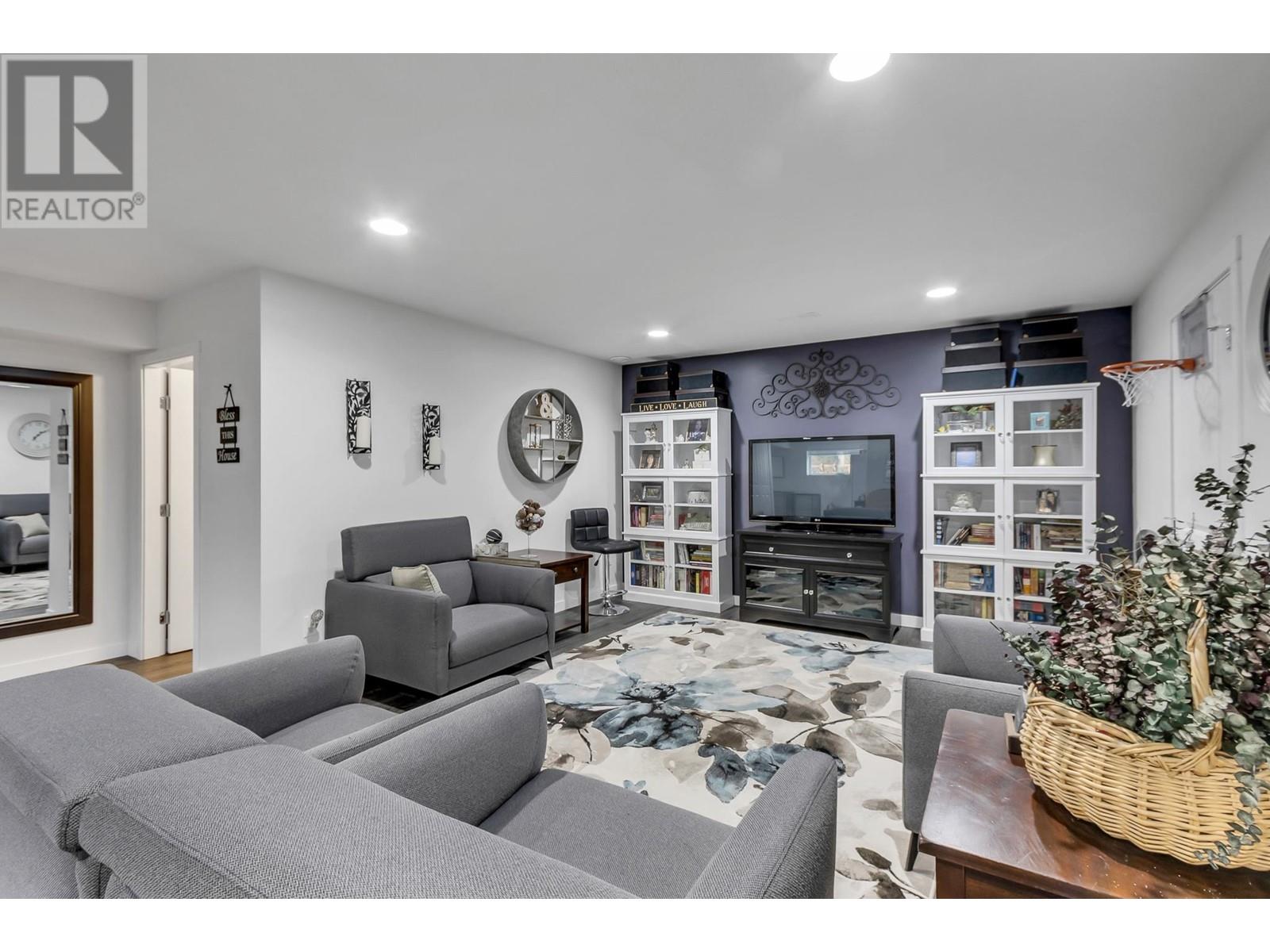 8458 WESTCREST DRIVE, Prince George