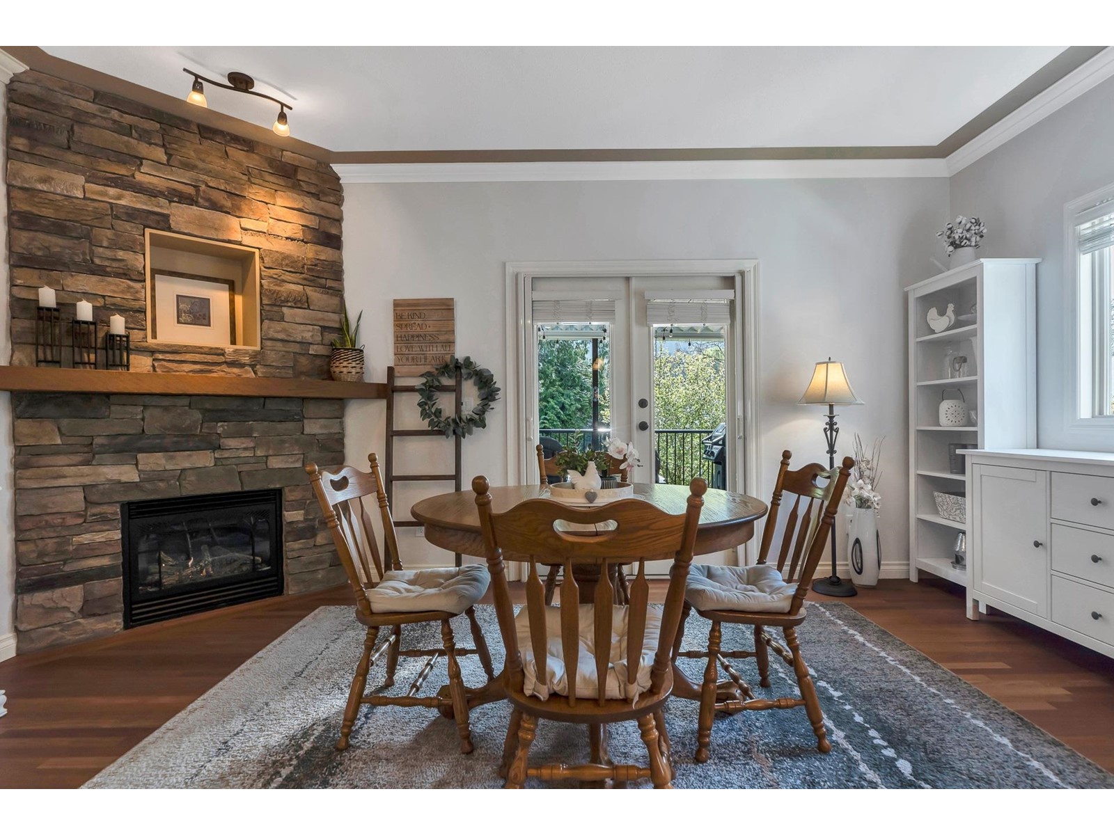 464 NAISMITH AVENUE, Harrison Hot Springs, Harrison Hot Springs