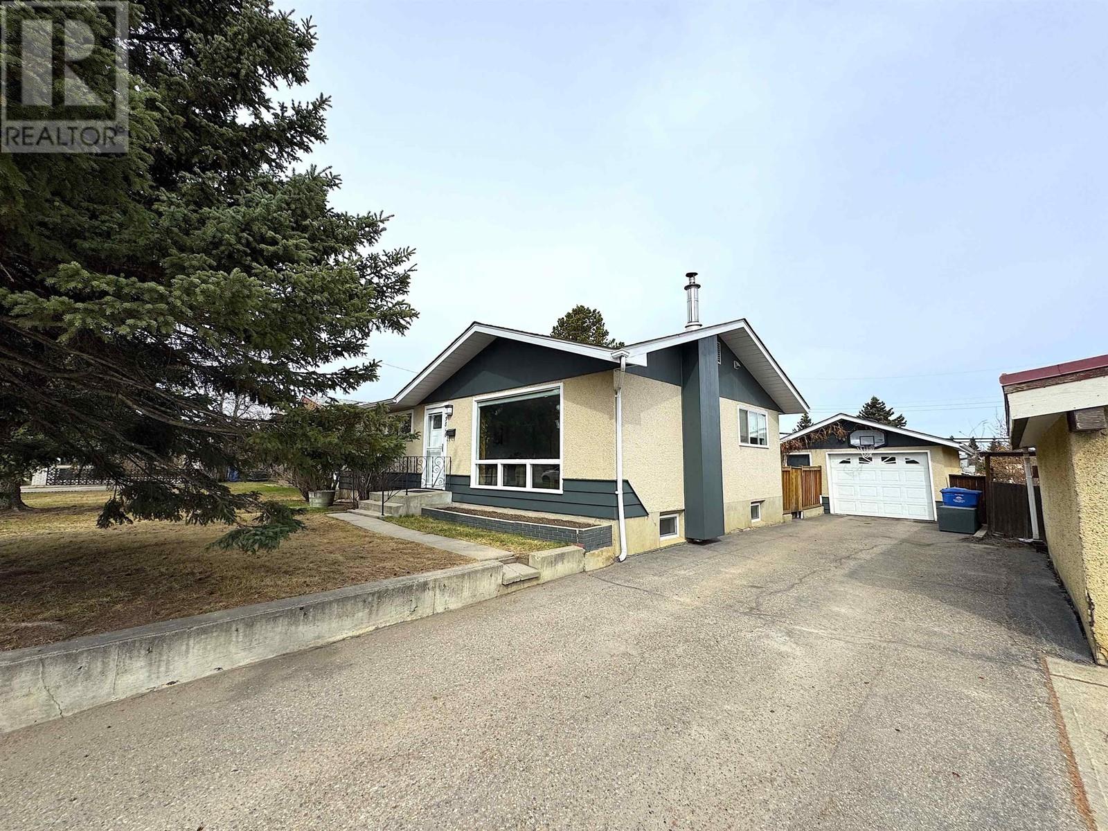 9816 112 AVENUE, Fort St. John
