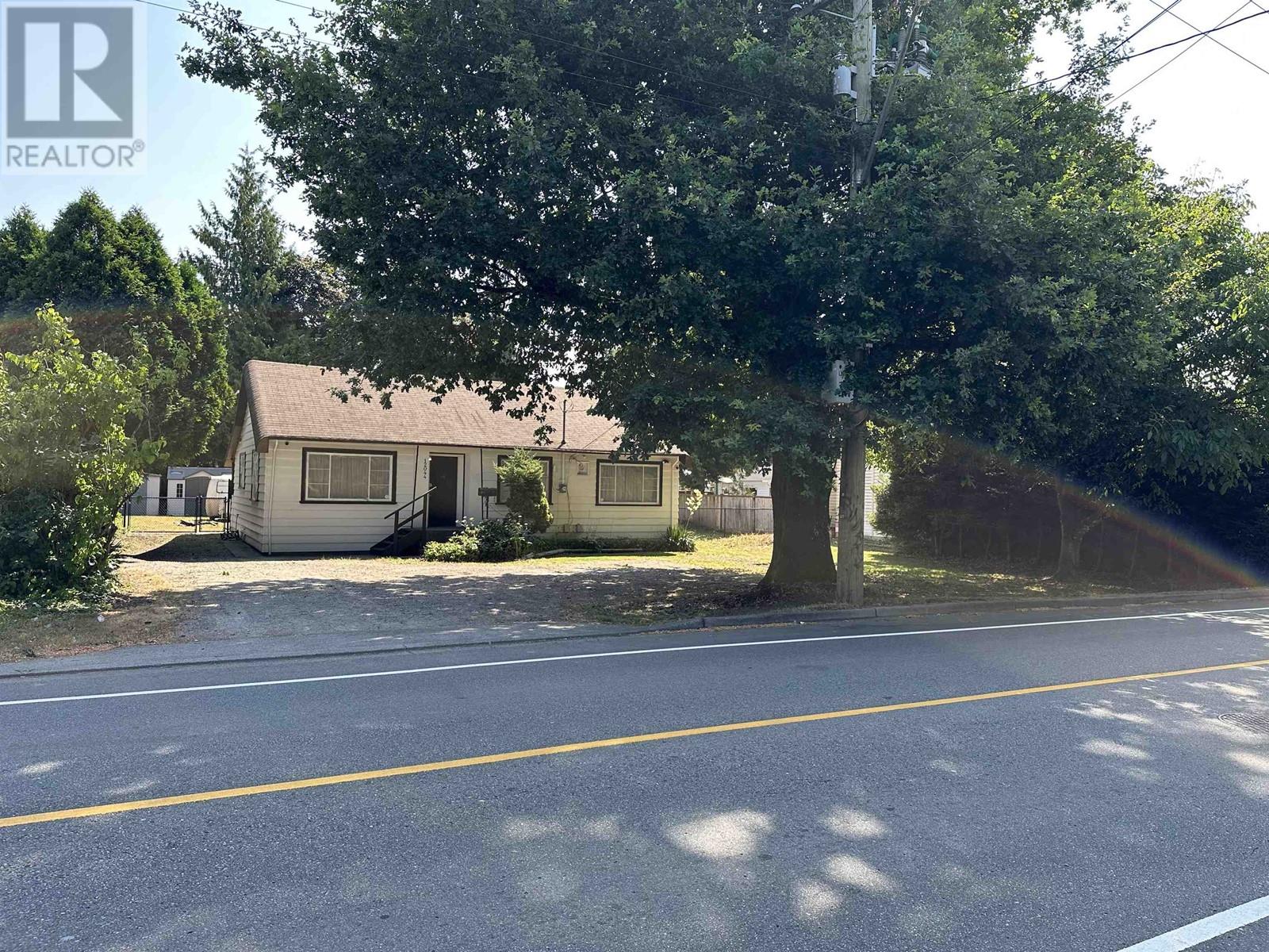 Photo 3 of 12044 Laity Street, Maple Ridge BC