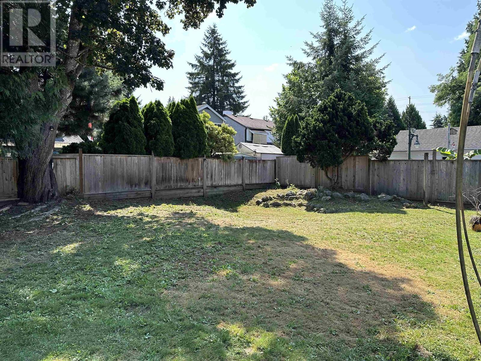 Photo 10 of 12044 Laity Street, Maple Ridge BC