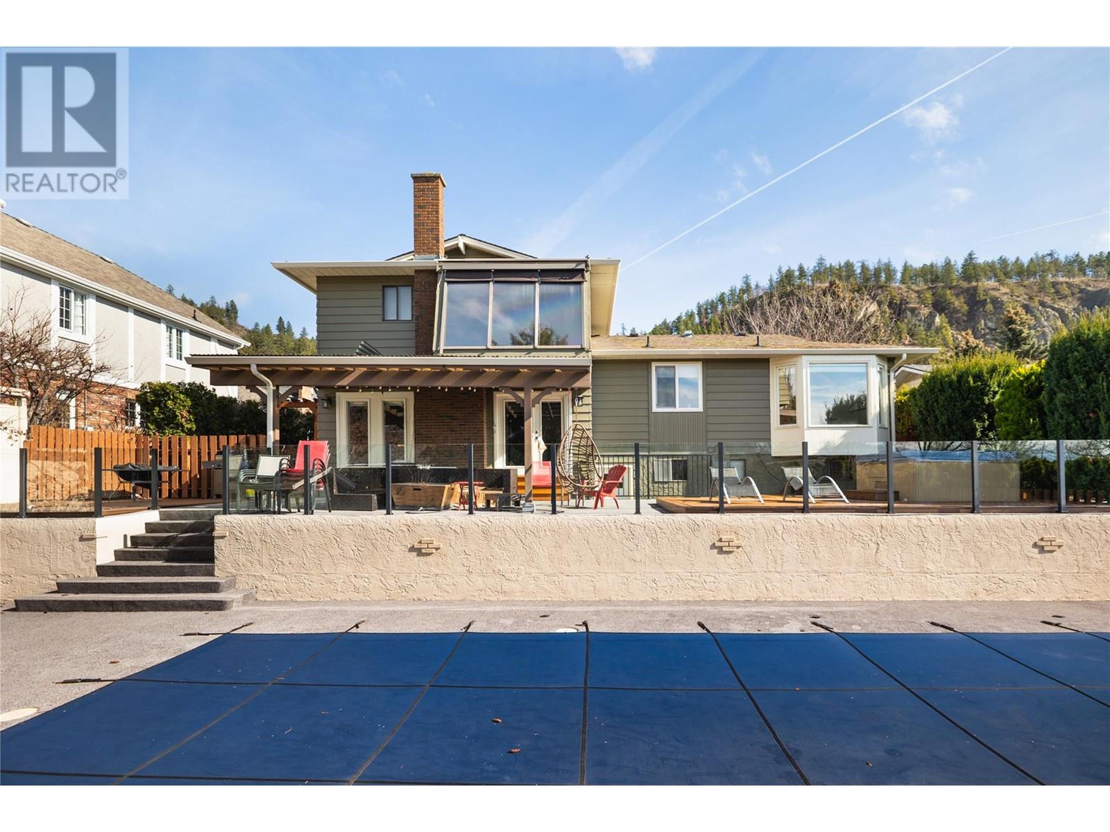 990 Walker Drive, Kelowna