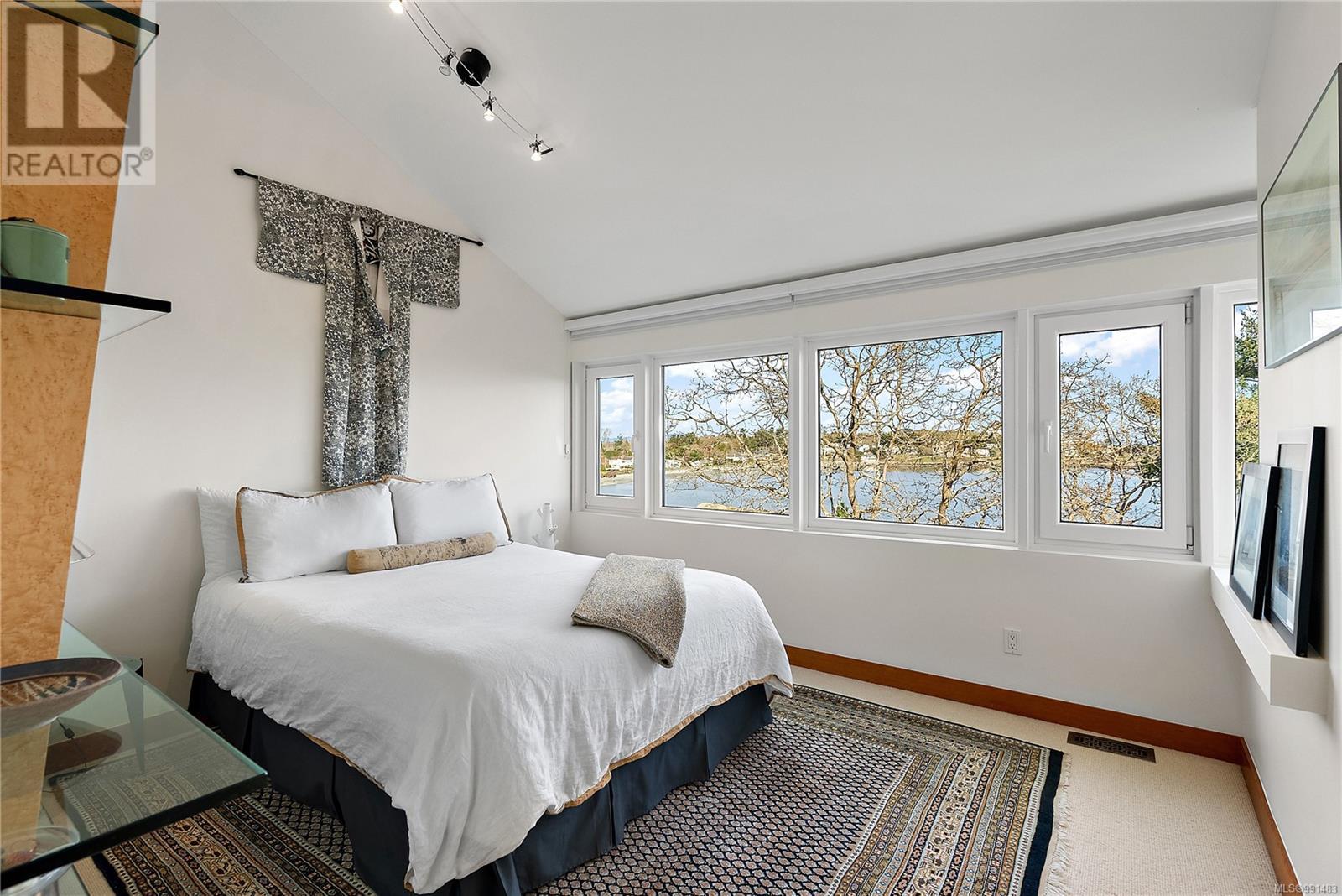 315 King George Terr, Oak Bay