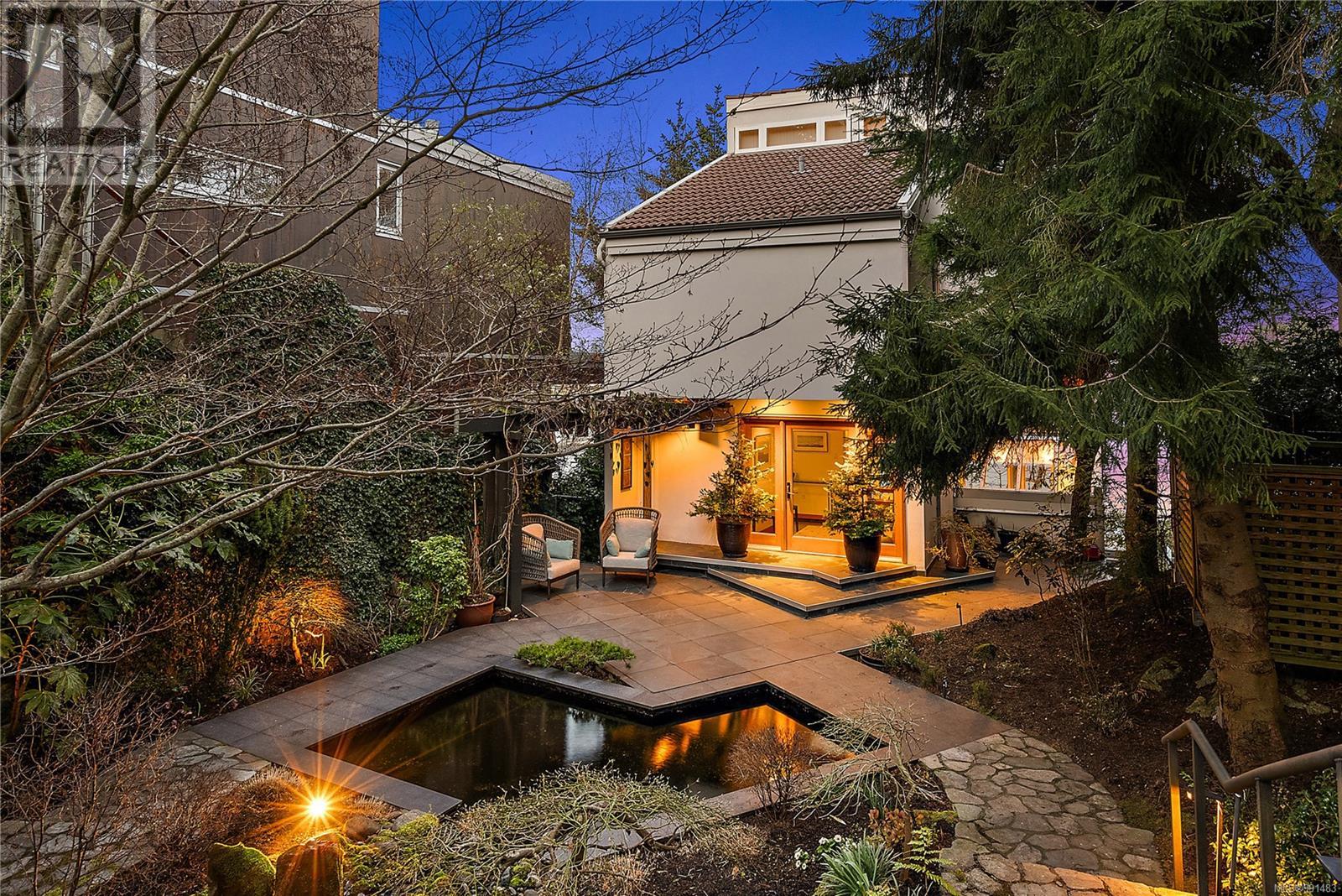 315 King George Terr, Oak Bay