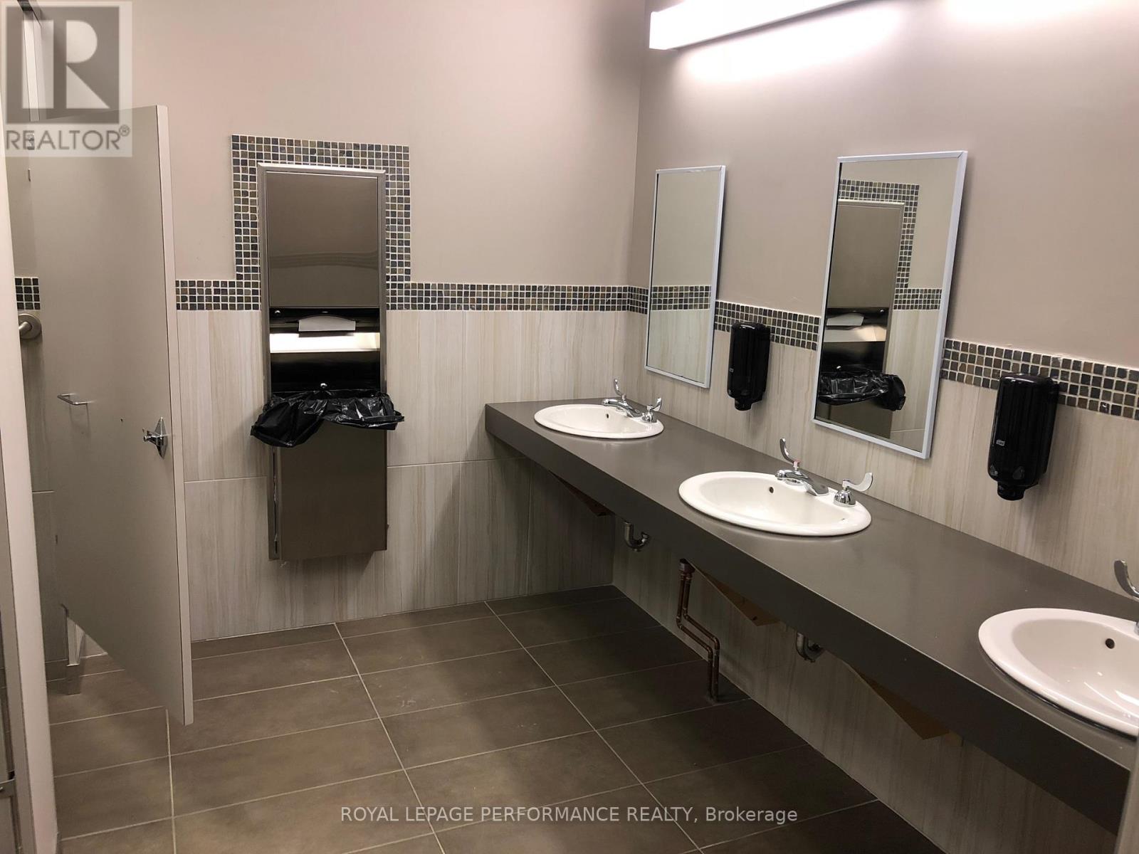 Photo 8 of 305 4473 Innes Road, Ottawa ON