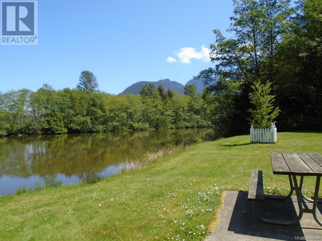 Photo 7 of 205 611 Macmillan Dr, Sayward BC