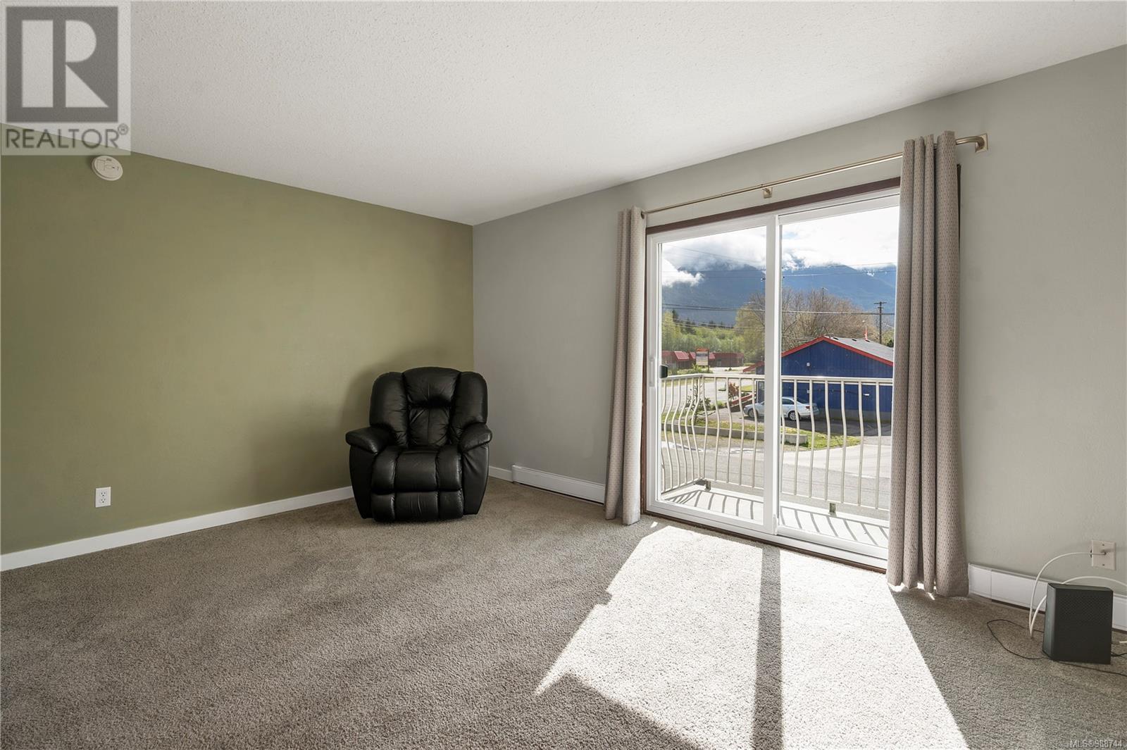 Photo 14 of 205 611 Macmillan Dr, Sayward BC