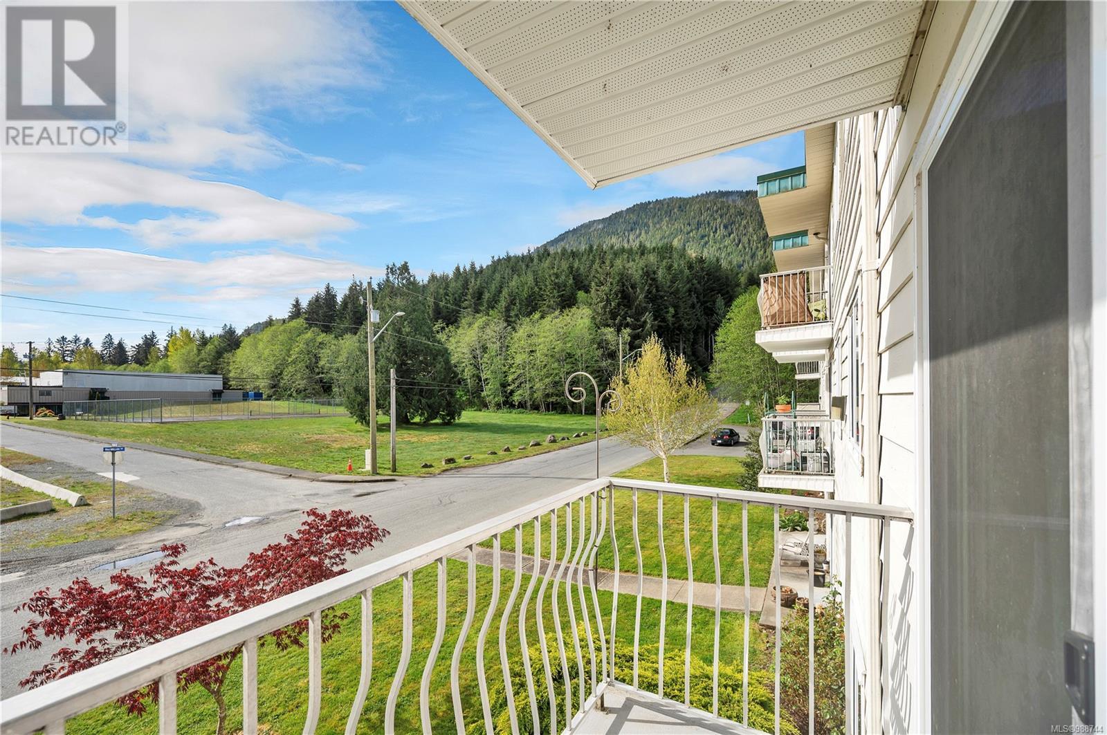 Photo 1 of 205 611 Macmillan Dr, Sayward BC