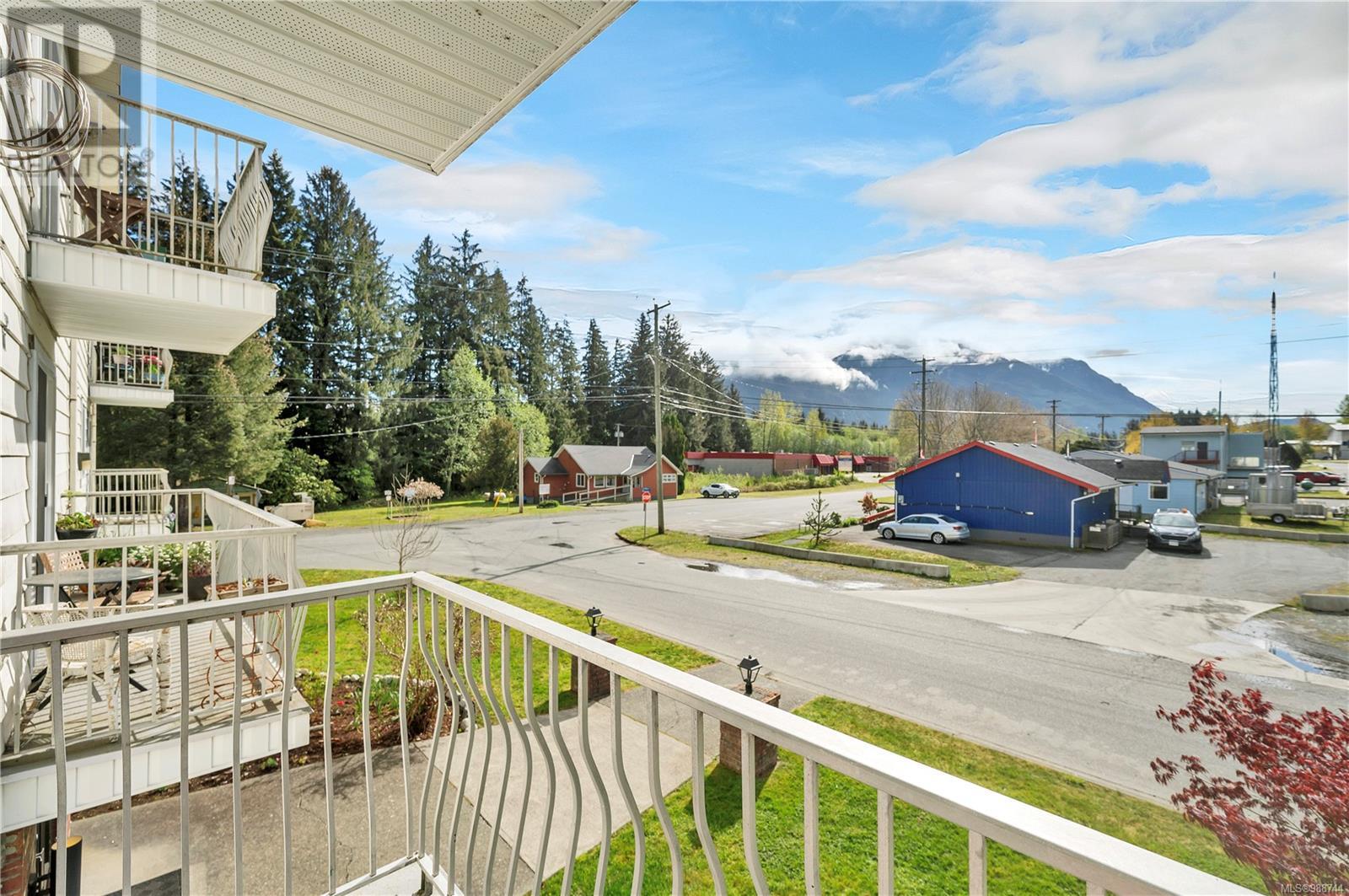Photo 15 of 205 611 Macmillan Dr, Sayward BC