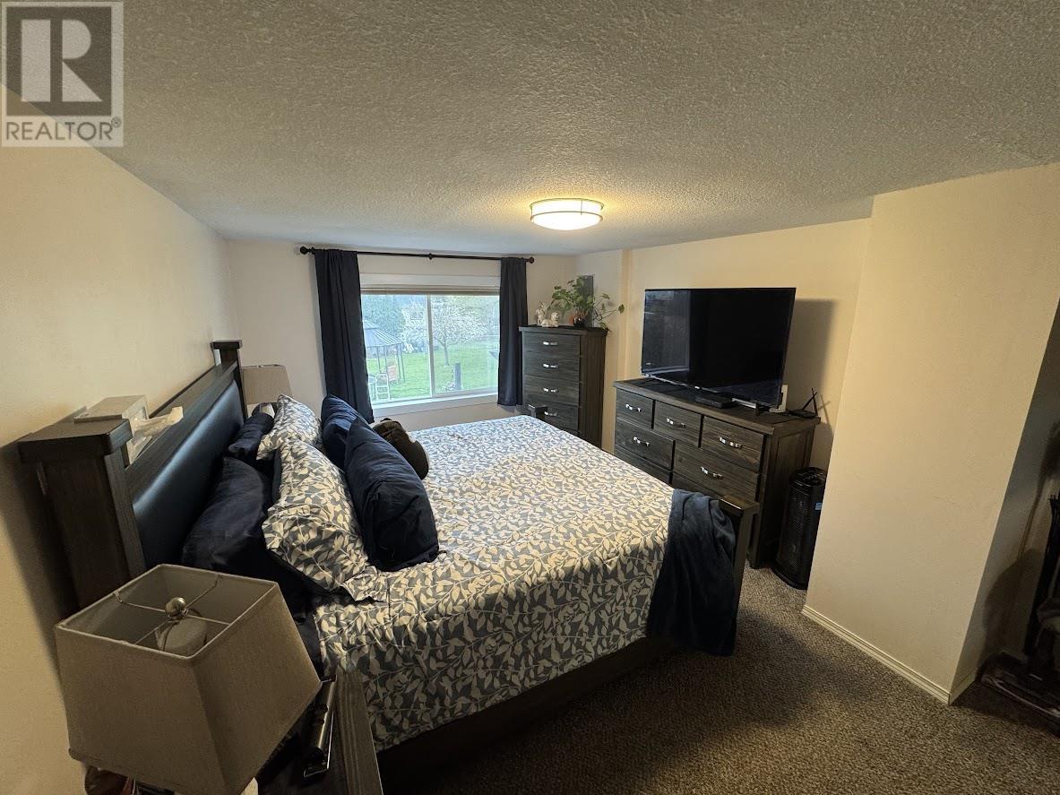 2018 N MACKENZIE AVENUE, Williams Lake
