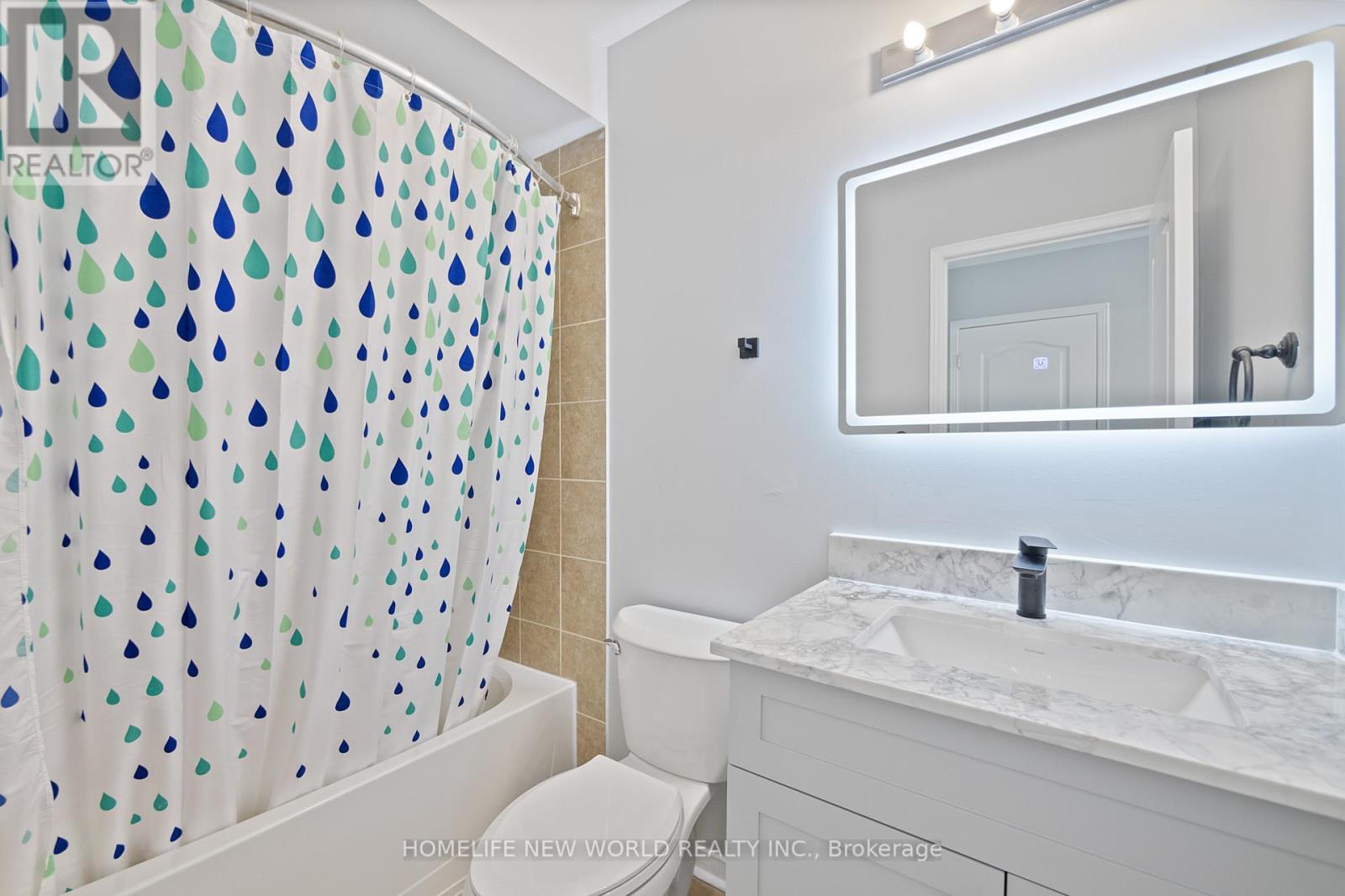Photo 8 of 4884 Capri Crescent, Burlington ON