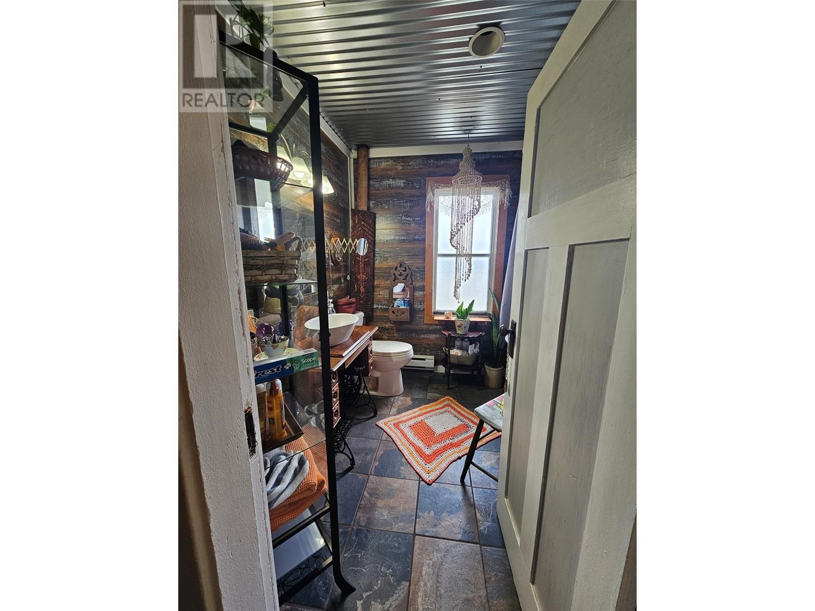 6335 Okanagan Street, Oliver
