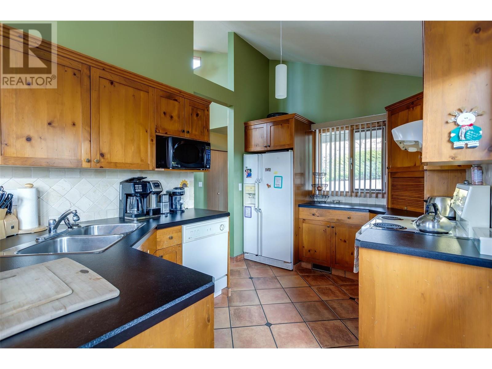  11482 Darlene Road, Lake Country