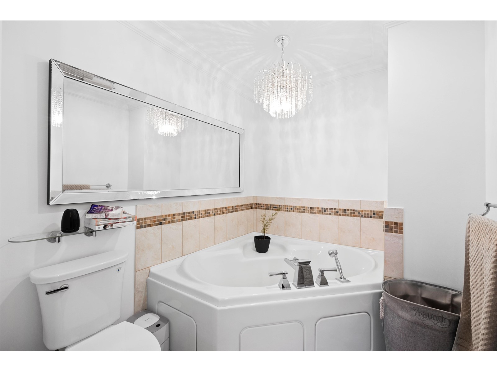 205 32729 GARIBALDI DRIVE, Abbotsford