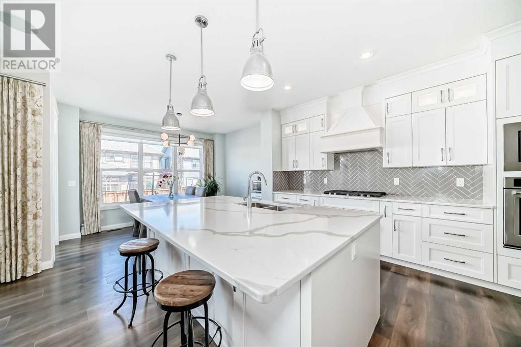 240 Riviera Way, Cochrane