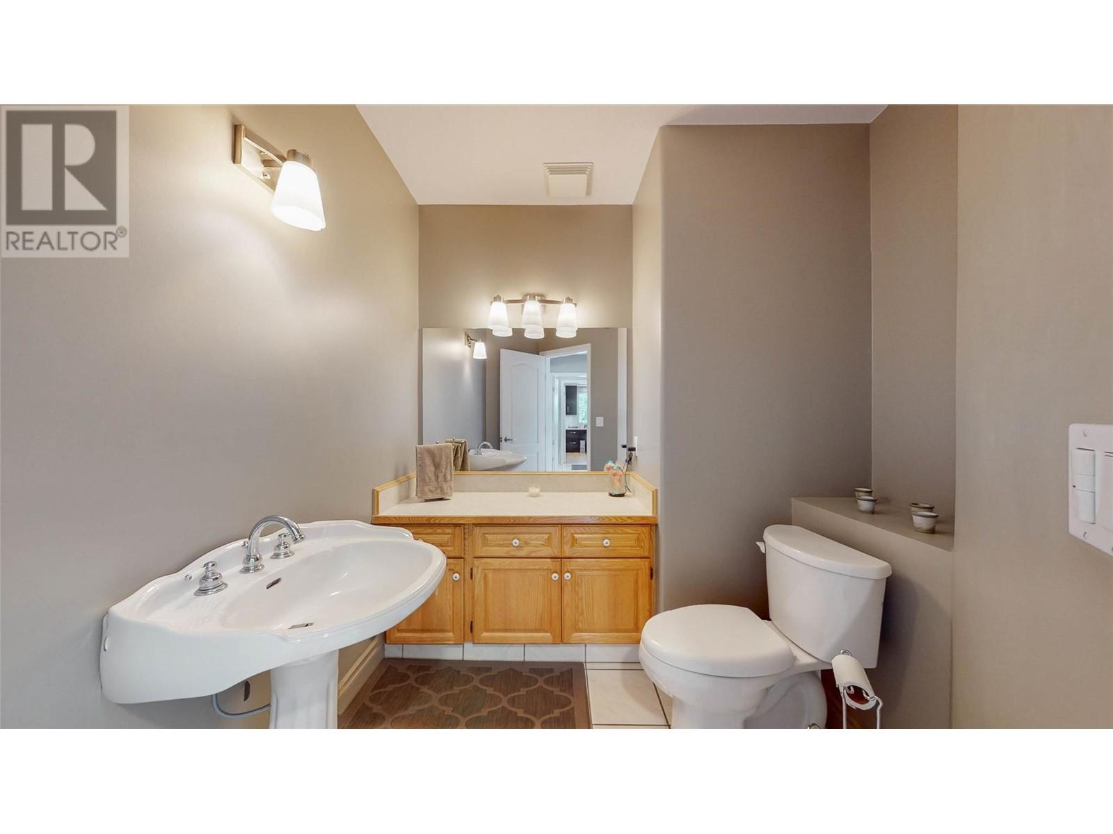 388 ROAD 10, Oliver